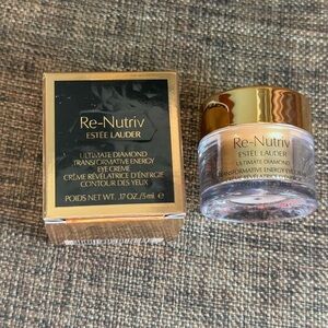 ESTEE LAUDER RE-NUTRIV
ULTIMATE DIAMOND AGE REVERSAL EYE CREME 5ml(15ml for 210$